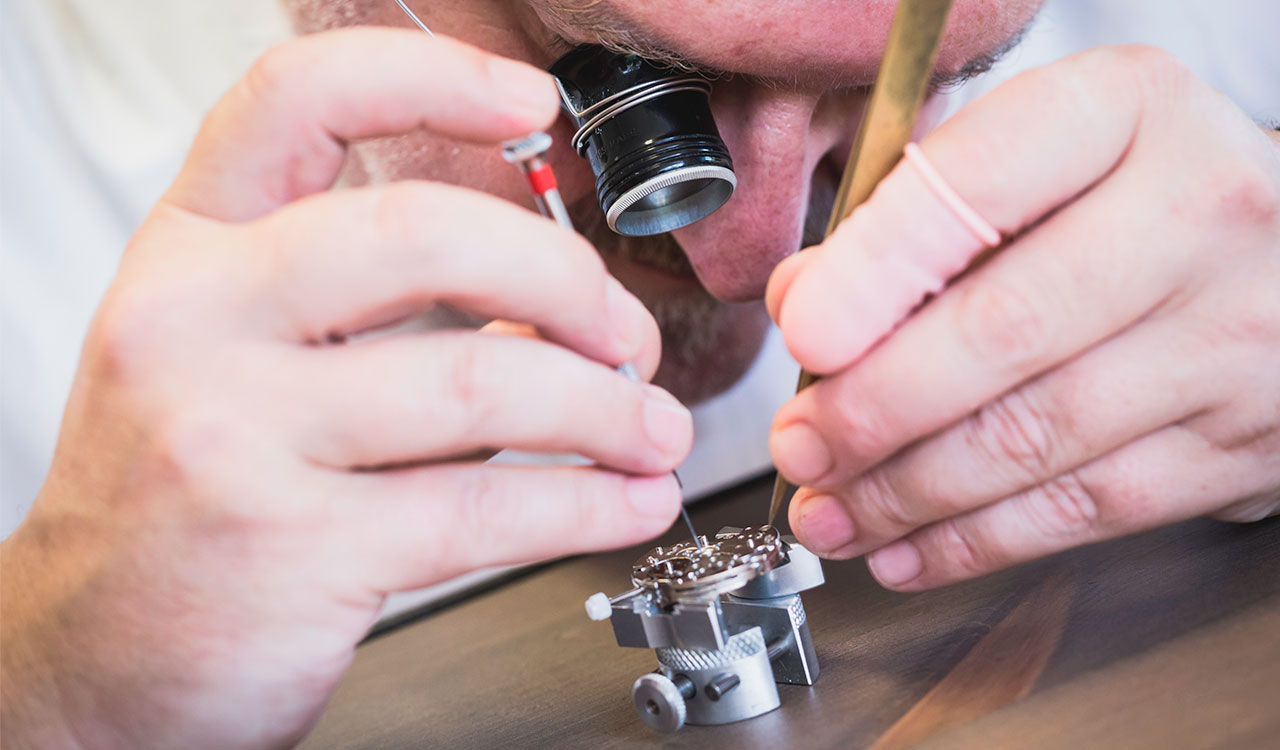Craftmanship is the key value of AVIATOR watches represented by our skillful watchmakers