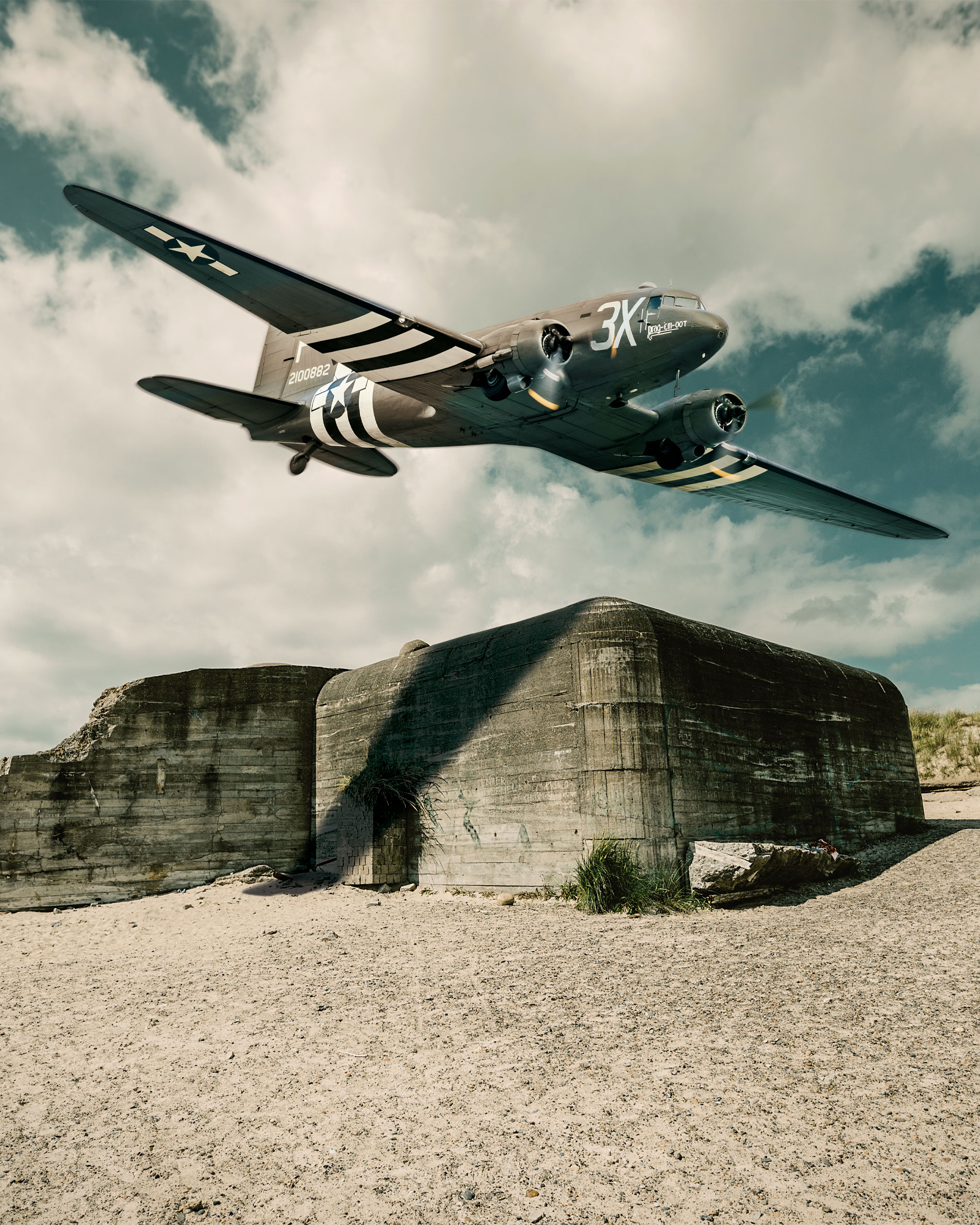 DOUGLAS DAKOTA